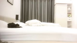 【69堂免费视频】约操良家老相好，聊聊天再开操，齐逼短裤骑在身上，扒掉衣服一顿输出