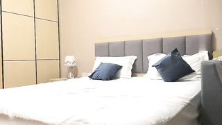 【69堂午夜视频】性感羞涩包臀裙少妇_太亮了我怕被偷拍