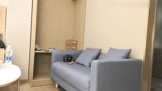 【69堂午夜视频】约了个极品高颜值牛仔裤妹子，舌吻互摸调情口交上位骑乘猛操