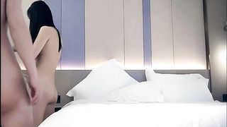 【69堂午夜视频】极品舞蹈学院毕业生，一字马，粉穴美乳