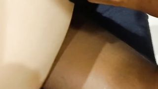 【69堂午夜视频】熟透的黑丝少妇被两个黑鬼大粗鸡巴疯狂蹂躏，双洞齐插，淫声荡语不断，左右舔弄口交黑鬼的鸡巴，被草的好爽