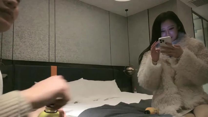 【69堂午夜视频】清纯女神，无毛粉嫩鲍鱼，肤白貌美温柔如水