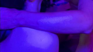 【69堂午夜视频】饥渴OL大战双人按摩师