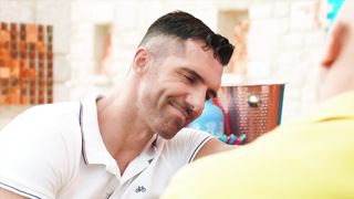 【69堂午夜视频】三个骚逼在单身派对上进行肛交群交派对爆操骚逼菊花大比拼