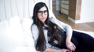 【69堂午夜视频】与性感女学生发骚找个大鸡巴来安慰粉嫩小穴的情绪抽插后入爆操内射