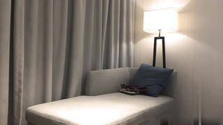 【69堂午夜视频】有点紧张坐在身上舌吻互摸，近距离拍摄深喉口交，后入上位骑坐猛操