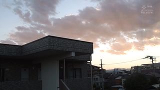 【69堂午夜视频】為了家庭老師的可憐 獎勵舌吻跟中出1