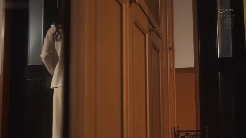 【69堂午夜视频】家里只有妻子的午后总有快递员上门2