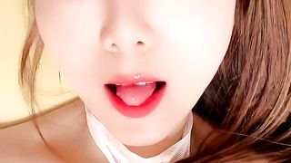 【69堂午夜视频】风骚人妻一个人在家穿着情趣装诱惑狼友，全程露脸性感的骚奶子，粉嫩的逼逼道具自慰，火辣性感艳舞精彩刺激