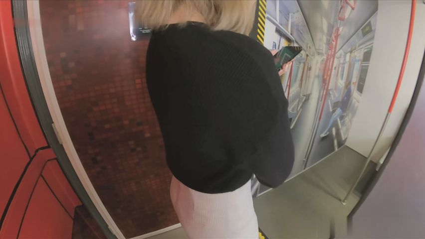 【69堂午夜视频】在列车上威胁陌生