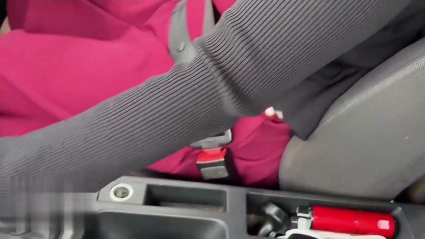 【69堂午夜视频】在车里没有忍住诱惑后入了大奶肥臀的朋友妈妈大屁股操起来太爽没几下就射了