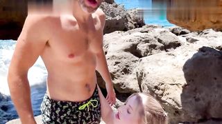 【69堂午夜视频】骚货德国游客被当众接走并性交来自异国他乡的骚逼用起来就是舒服