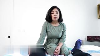 【69堂午夜视频】骚逼小少妇自慰后仍不满足只好求助大鸡巴邻居帮忙疏通骚逼