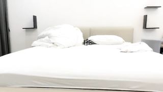 【69堂午夜视频】良家人妻 穿好衣服又想搞