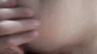 【69堂午夜视频】完美的巨大天然胸部犹太继妹在他生日那天乱搞继兄弟骚逼粉嫩