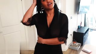 【69堂午夜视频】性感的浅肤色大奶乱搞和吸吮鸡巴让大鸡巴起飞