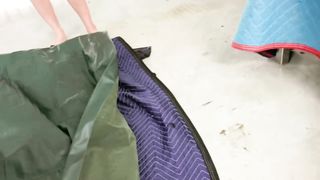 【69堂午夜视频】年轻小伙子就是会玩用金钱，把大街上遇到的时尚小姐姐一步步搞到手，先吸允肉棒最后骑在鸡巴起伏飞扬爽翻啊