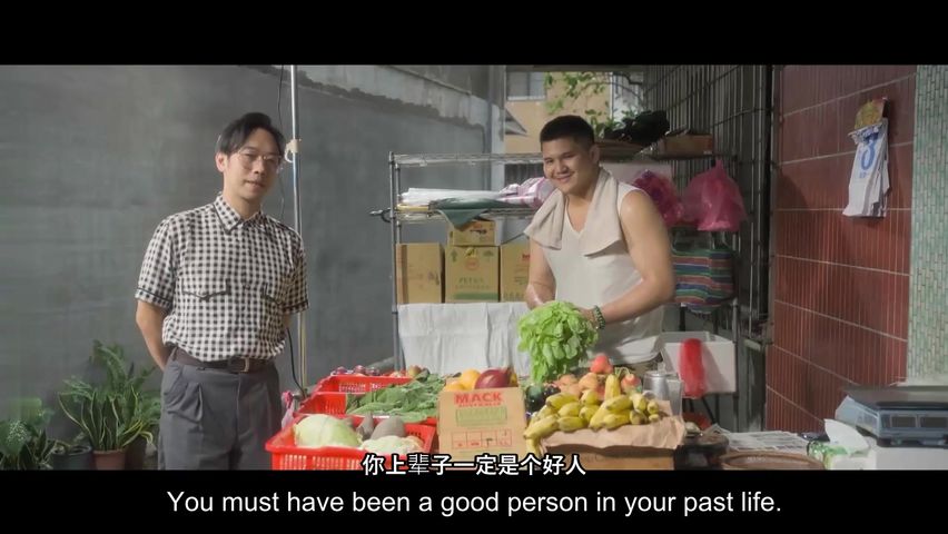 【69堂午夜视频】新婚妻子与菜老板 菜摊厕所奸淫娇妻