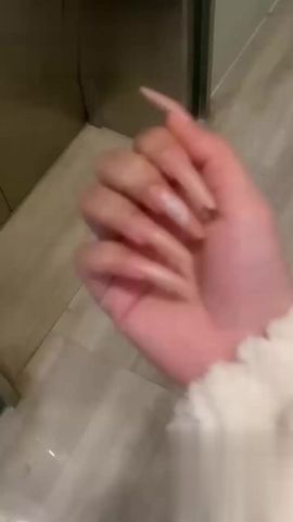 【69堂午夜视频】不偷不抢不肮脏_张开双腿就开张_广东惠州夜场小姐假怀孕骗钱讨生活_被人发现是同一个人后被曝光