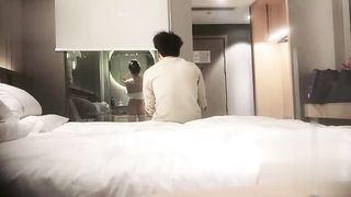 【69堂午夜视频】黑料吃瓜-探花精选大神约炮白色高靴萌妹近距离拍摄记录两人的操爱过程妹子阴唇都被操翻了