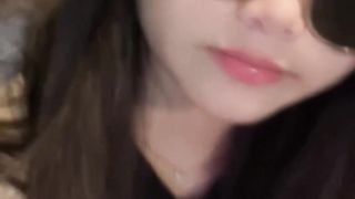 【69堂午夜视频】黑料吃瓜-四川胡冰冰谈恋爱期间开双号来骗瓜友钱七百块浪费个炮架子多操几遍再走啊