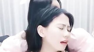 【69堂午夜视频】黑料吃瓜-骚女主播PK失败惩罚被摸奶说她骚还真是骚被摸着奶子还一脸的享受感