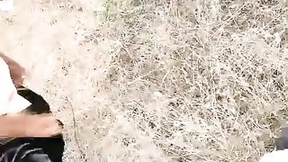 【69堂午夜视频】【野战正规军】春暖花开天气好，妹子跟大爷到麦田里野战，红裤衩大爷爱舔逼，69啪啪真实刺激