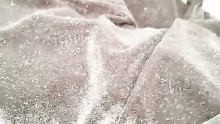 【69堂午夜视频】【野战正规军】春暖花开天气好，妹子跟大爷到麦田里野战，红裤衩大爷爱舔逼，69啪啪真实刺激