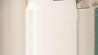 【69堂午夜视频】二狗探花3000元约外围骚妹子大翻车不肯做特殊服务又不肯退钱被狗哥打电话报警_D