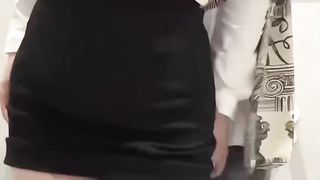 【69堂午夜视频】女主播深夜勾引小哥户外公厕操逼 快结束时突然有人进来