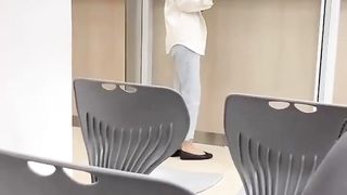 【69堂午夜视频】黑料吃瓜-亚洲绿帽小伙_分享金发淫妻索菲亚_塞无线跳蛋和肛塞_外出逛街遥控玩弄女友_竟被玩高潮了