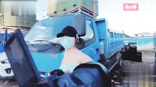 【69堂午夜视频】黑料吃瓜-色影师拍摄极品身材素人模特_在户外拍裸照被很多路人看到了_内裤都脱了_大型社死现场啊