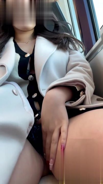 【69堂午夜视频】黑料吃瓜_好身材就应该秀出来_极品高颜甜美大奶反差少妇电车玩露出_竟穿着情趣内衣出来_顶级猎人猎杀时刻开始了