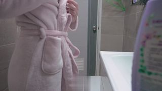 【69堂午夜视频】换套啪啪，新姿势层出不穷，干服求饶精彩