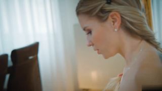 【69堂午夜视频】与这位火辣的金发女郎一起进行操穴活动一起高潮