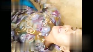 【69堂午夜视频】黑料吃瓜-全网真实性最高的强奸片这当然是源自视频里的印度人强奸出了名的国家路边抓一个妇女直接开操