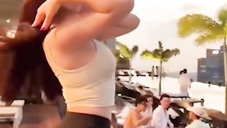 【69堂午夜视频】黑料吃瓜-抖音51万粉网红健身小猫与23年亚洲小姐蕾蕾醒了没奔赴新加坡金沙酒店送逼给金主玩3P