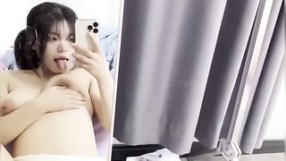 【69堂午夜视频】黑料吃瓜-江西新余清纯学生妹周宸倩怎样才能做到微笑中带着淫荡自慰舔奶勾引炮友的私密视频流出