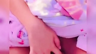 【69堂午夜视频】黑料吃瓜-马来西亚华裔大奶学生妹裸聊被曝光淫穴中的淫荡逼水已经铺满了整条内裤