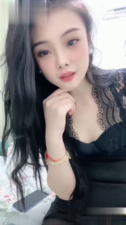 【69堂午夜视频】黑料吃瓜-黑丝御姐小玥玥认钱不认人看到打赏极品馒头逼都笑开了花现场自慰道具插到白浆横流