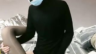 【69堂午夜视频】巨乳眼罩女神挑战巨屌罗宾 被射满面