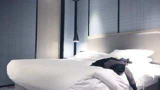 【69堂午夜视频】丰满身材外围妹子 舔奶69摸逼交上位骑坐抬腿侧入抽插猛操