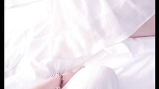 【69堂午夜视频】周末妹妹闺蜜过来找我，忽悠她一起喝强爽两瓶下肚有点上头