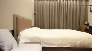 【69堂午夜视频】约炮出来赚零花钱的学妹，性格活泼开朗，臀部丰满后入撞击非常爽