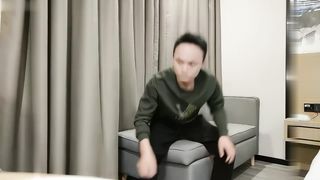 【69堂午夜视频】完美视角拍摄穿上情趣装扭动诱惑，张开双腿字马姿势猛操