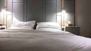 【69堂午夜视频】高级外围小姐姐舌吻调情口交上位骑坐抽插后入快速猛操呻吟娇喘