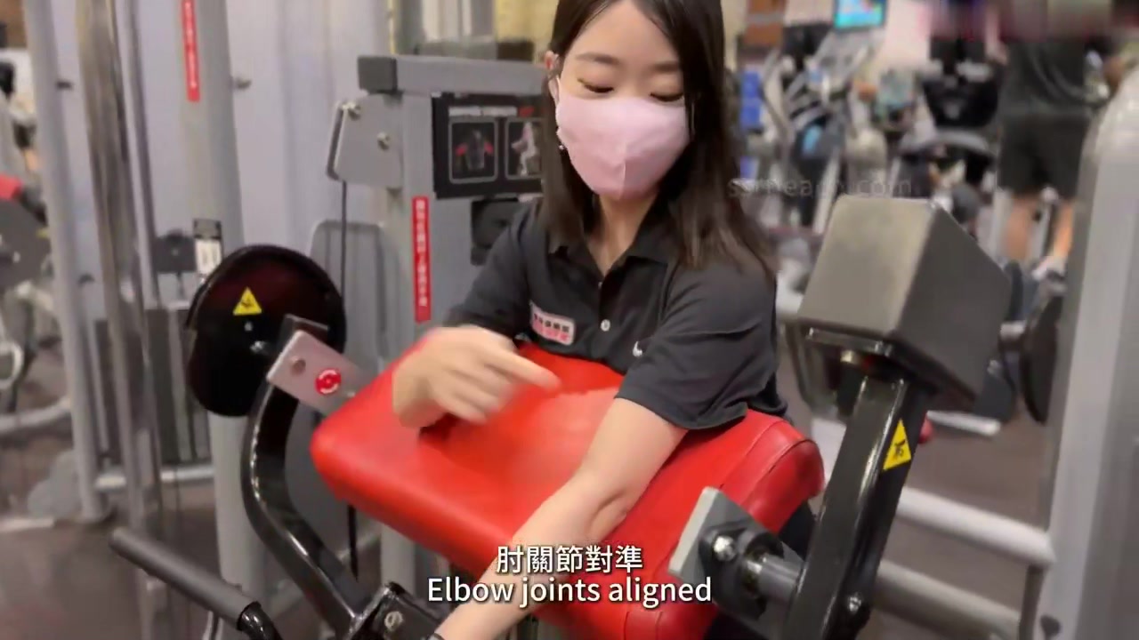 【69堂午夜视频】健身女教练为了业绩，不惜牺牲了一切