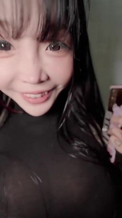 【69堂午夜视频】春天来了，巨乳女孩樱花的腿也开了，被干到晕呼呼