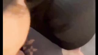 【69堂午夜视频】淫荡人妻打着电话操着逼