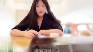 【69堂午夜视频】公共场合舅妈用极品黑丝踩硬外甥裆部